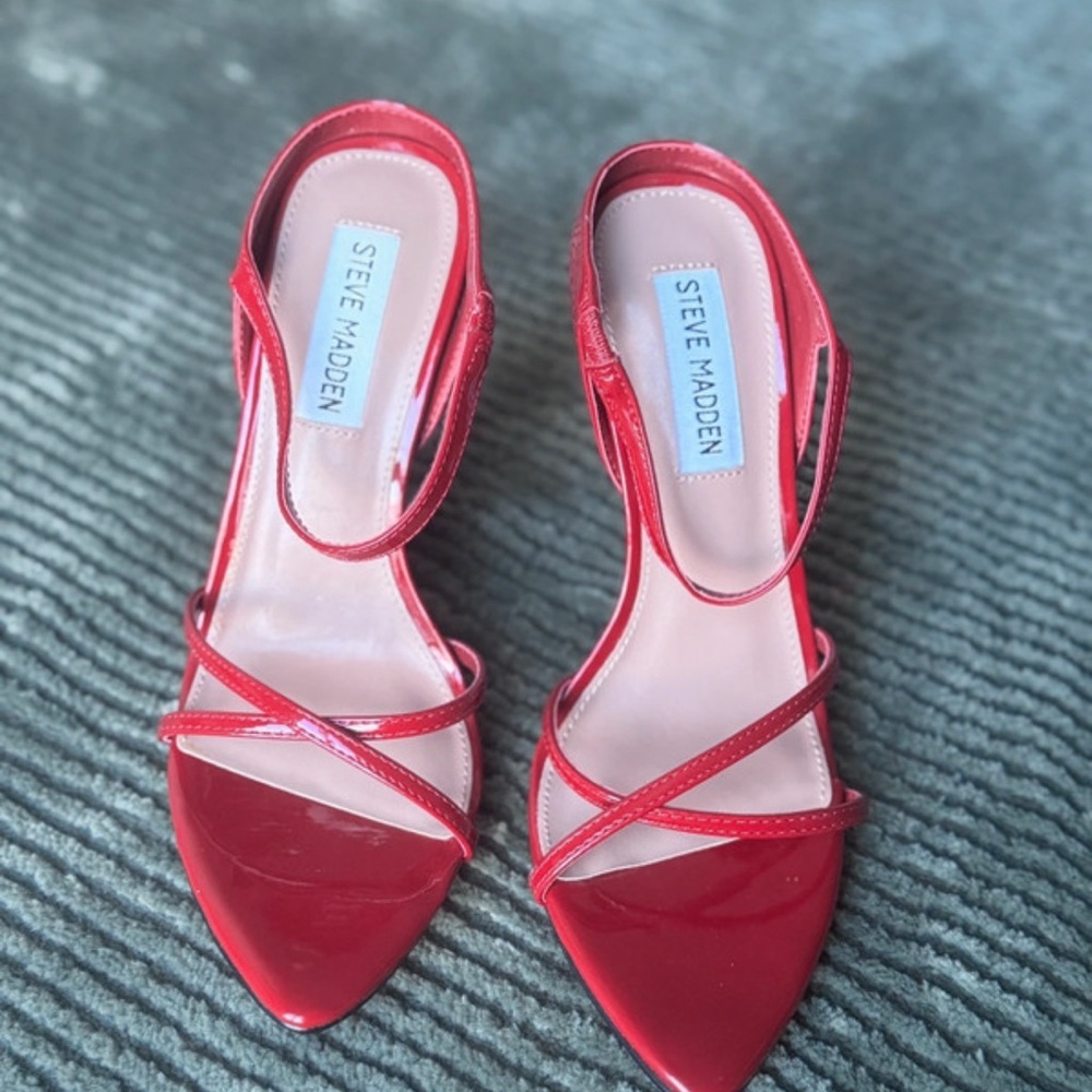 Steve Madden Glossy Red Strappy patent Heels